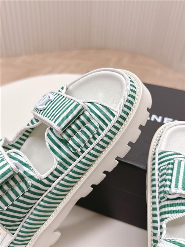 20251128184436823 280